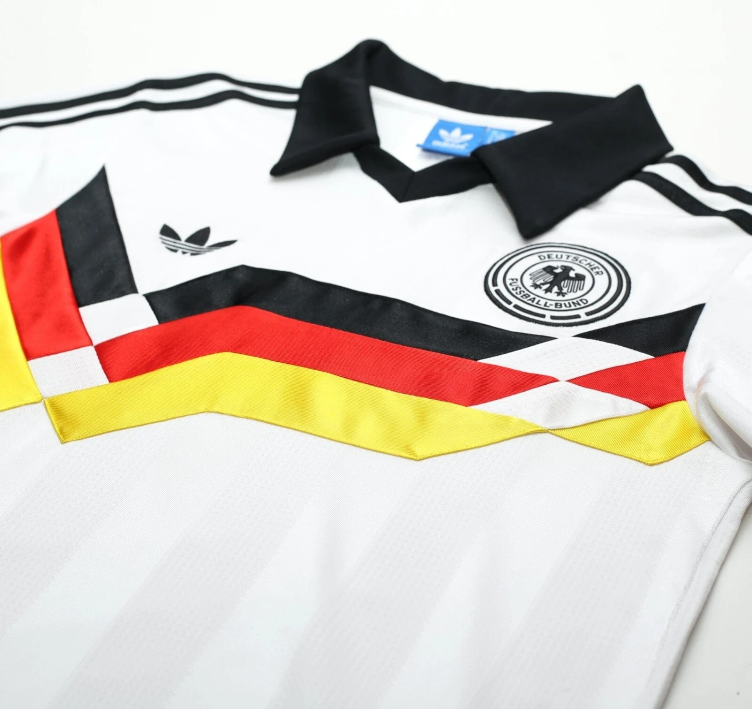 1988/91 WEST GERMANY Retro adidas Originals Football Shirt (S/M) Italia 90(1988 91 west germany retro adidas originals football shirt s m italia 90) 1988/91 WEST GERMANY Retro Adidas Originals Football Shirt (S/M) Italia 90(1988 91 West Germany Retro Adidas Originals Football Shirt S M Italia 90) -Football Shirt Collective 1988 91 west germany retro adidas originals football shirt s m italia 90 1173179100