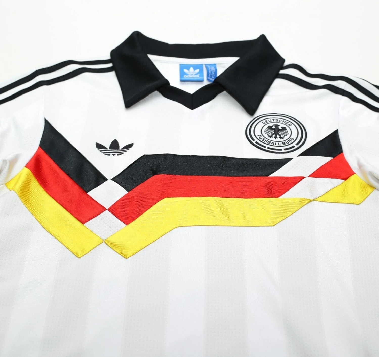 1988/91 WEST GERMANY Retro adidas Originals Football Shirt (S/M) Italia 90(1988 91 west germany retro adidas originals football shirt s m italia 90) 1988/91 WEST GERMANY Retro Adidas Originals Football Shirt (S/M) Italia 90(1988 91 West Germany Retro Adidas Originals Football Shirt S M Italia 90) -Football Shirt Collective 1988 91 west germany retro adidas originals football shirt s m italia 90 1173179101