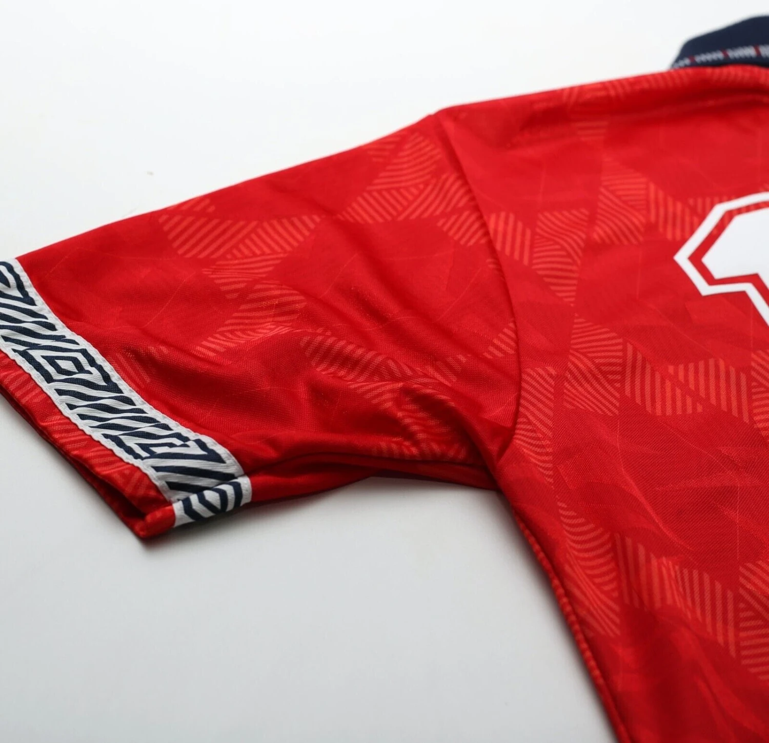 1990/92 GASCOIGNE #19 England Retro Umbro Away Football Shirt (S) Italia 90(1990 92 gascoigne 19 england retro umbro away football shirt s italia 90) 1990/92 GASCOIGNE #19 England Retro Umbro Away Football Shirt (S) Italia 90(1990 92 Gascoigne 19 England Retro Umbro Away Football Shirt S Italia 90) -Football Shirt Collective 1990 92 gascoigne 19 england retro umbro away football shirt s italia 90 41142617145591