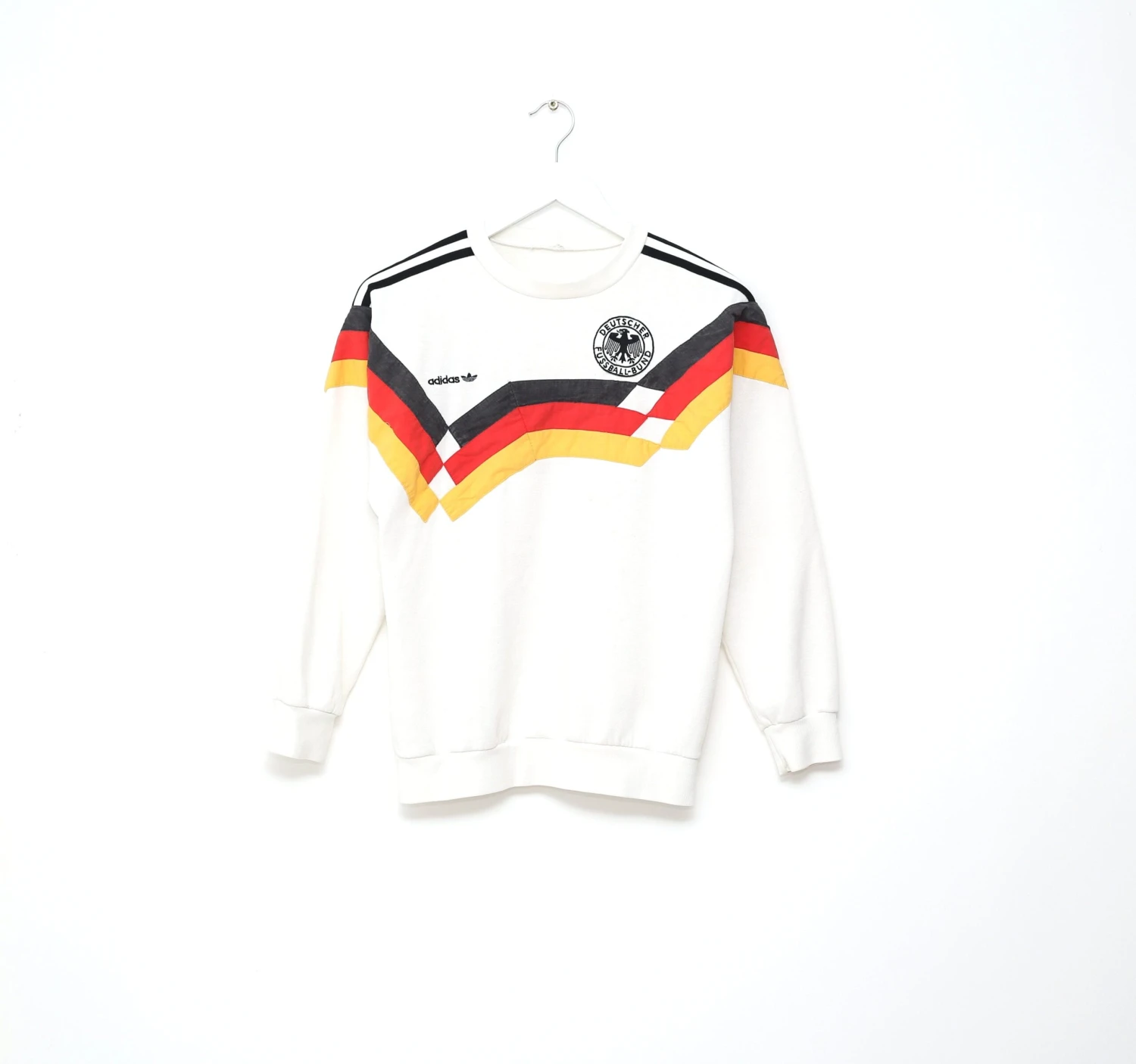 1990/92 WEST GERMANY Vintage adidas Italia 90 Sweatshirt (XS)(1990 92 west germany vintage adidas italia 90 sweatshirt xs) 1990/92 WEST GERMANY Vintage Adidas Italia 90 Sweatshirt (XS)(1990 92 West Germany Vintage Adidas Italia 90 Sweatshirt Xs) -Football Shirt Collective 1990 92 west germany vintage adidas italia 90 sweatshirt xs 43023885500663 scaled