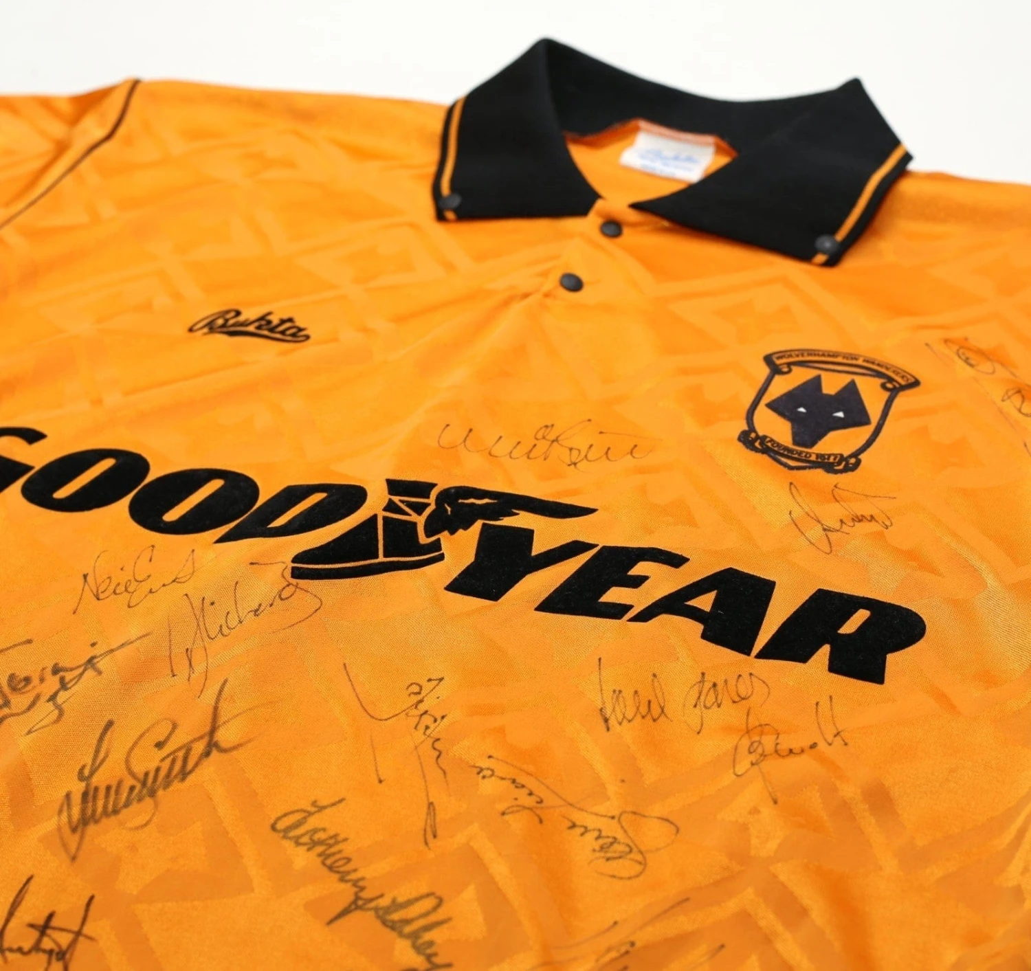 1991/92 WOLVERHAMPTON WANDERERS Vintage Bukta Home Football Shirt (M) SIGNED(1991 92 wolverhampton wanderers vintage bukta home football shirt m signed) 1991/92 WOLVERHAMPTON WANDERERS Vintage Bukta Home Football Shirt (M) SIGNED(1991 92 Wolverhampton Wanderers Vintage Bukta Home Football Shirt M Signed) -Football Shirt Collective 1991 92 wolverhampton wanderers vintage bukta home football shirt m signed 1177518934