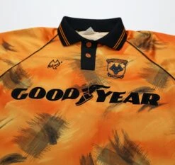 1992/93 WOLVERHAMPTON WANDERERS Vintage Molineux Home Football Shirt (M)(1992 93 Wolverhampton Wanderers Vintage Molineux Home Football Shirt M) 3 1992/93 WOLVERHAMPTON WANDERERS Vintage Molineux Home Football Shirt (M)(1992 93 Wolverhampton Wanderers Vintage Molineux Home Football Shirt M) -Football Shirt Collective 1992 93 wolverhampton wanderers vintage molineux home football shirt m 1177518924