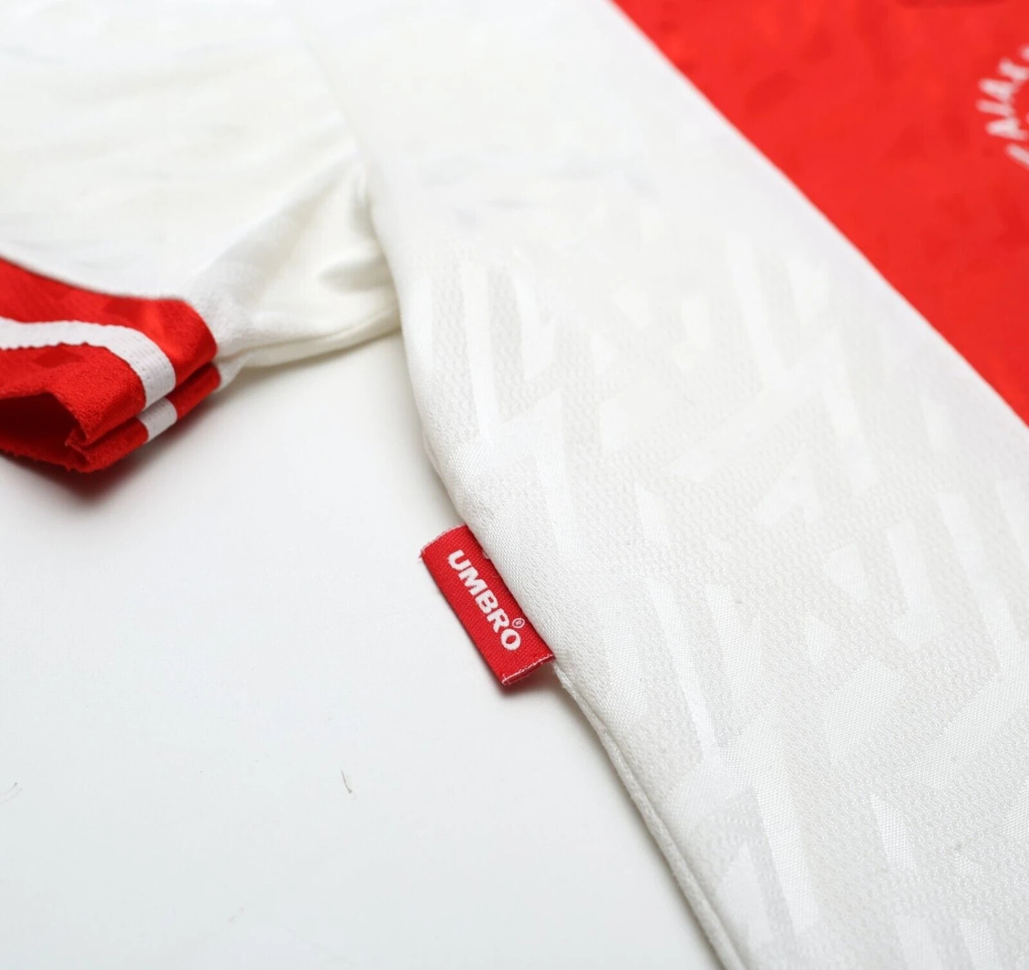 1993/94 Ajax Vintage Umbro Home Football Shirt (XL)(1993 94 ajax vintage umbro home football shirt xl) 1993/94 Ajax Vintage Umbro Home Football Shirt (XL)(1993 94 Ajax Vintage Umbro Home Football Shirt Xl) -Football Shirt Collective 1993 94 ajax vintage umbro home football shirt xl 43365347164407