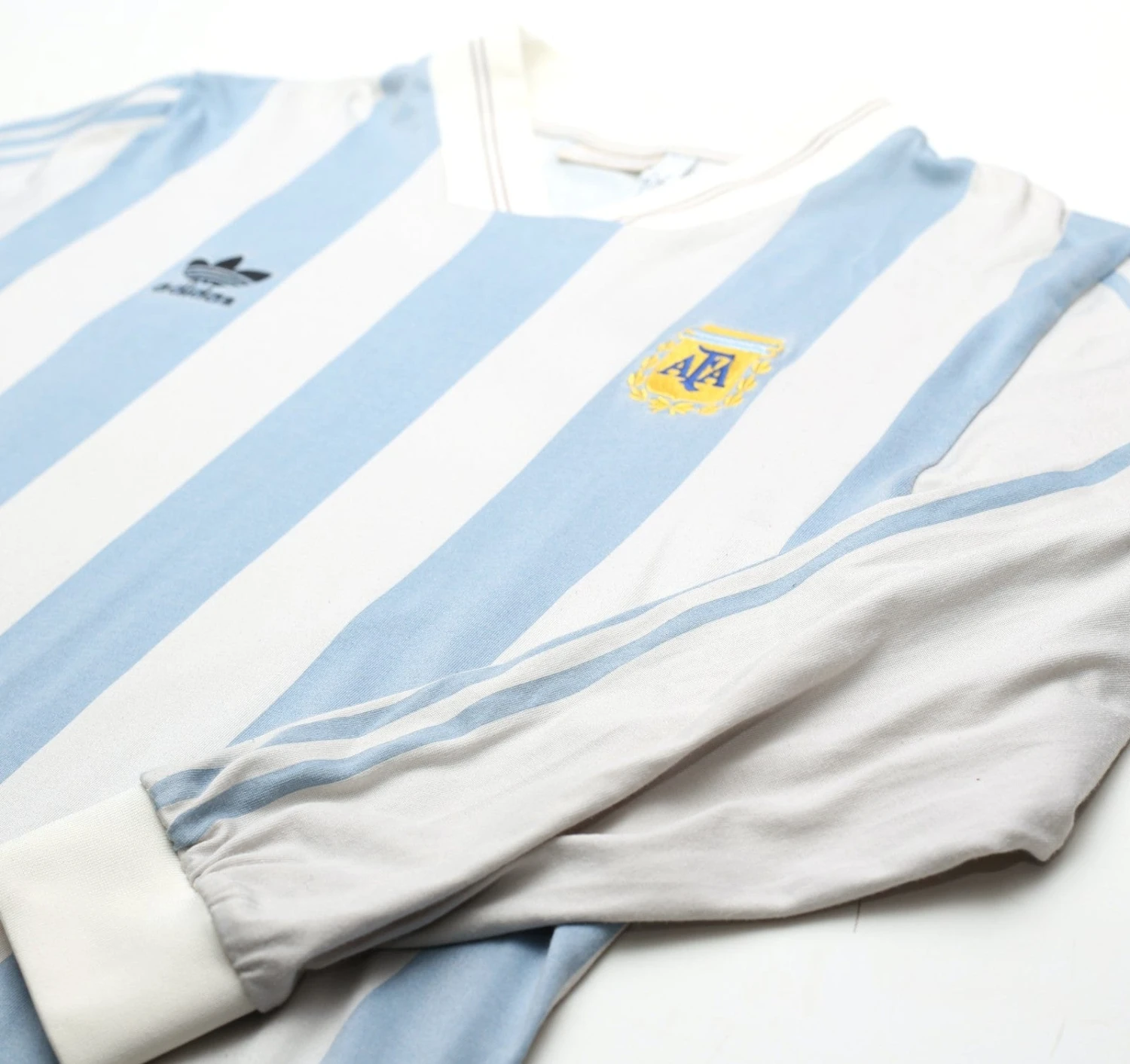 1993 MARADONA #10 Argentina adidas Originals LS Home Football Shirt (L)(1993 maradona 10 argentina adidas originals ls home football shirt l) 1993 MARADONA #10 Argentina Adidas Originals LS Home Football Shirt (L)(1993 Maradona 10 Argentina Adidas Originals Ls Home Football Shirt L) -Football Shirt Collective 1993 maradona 10 argentina adidas originals ls home football shirt l 1181561600