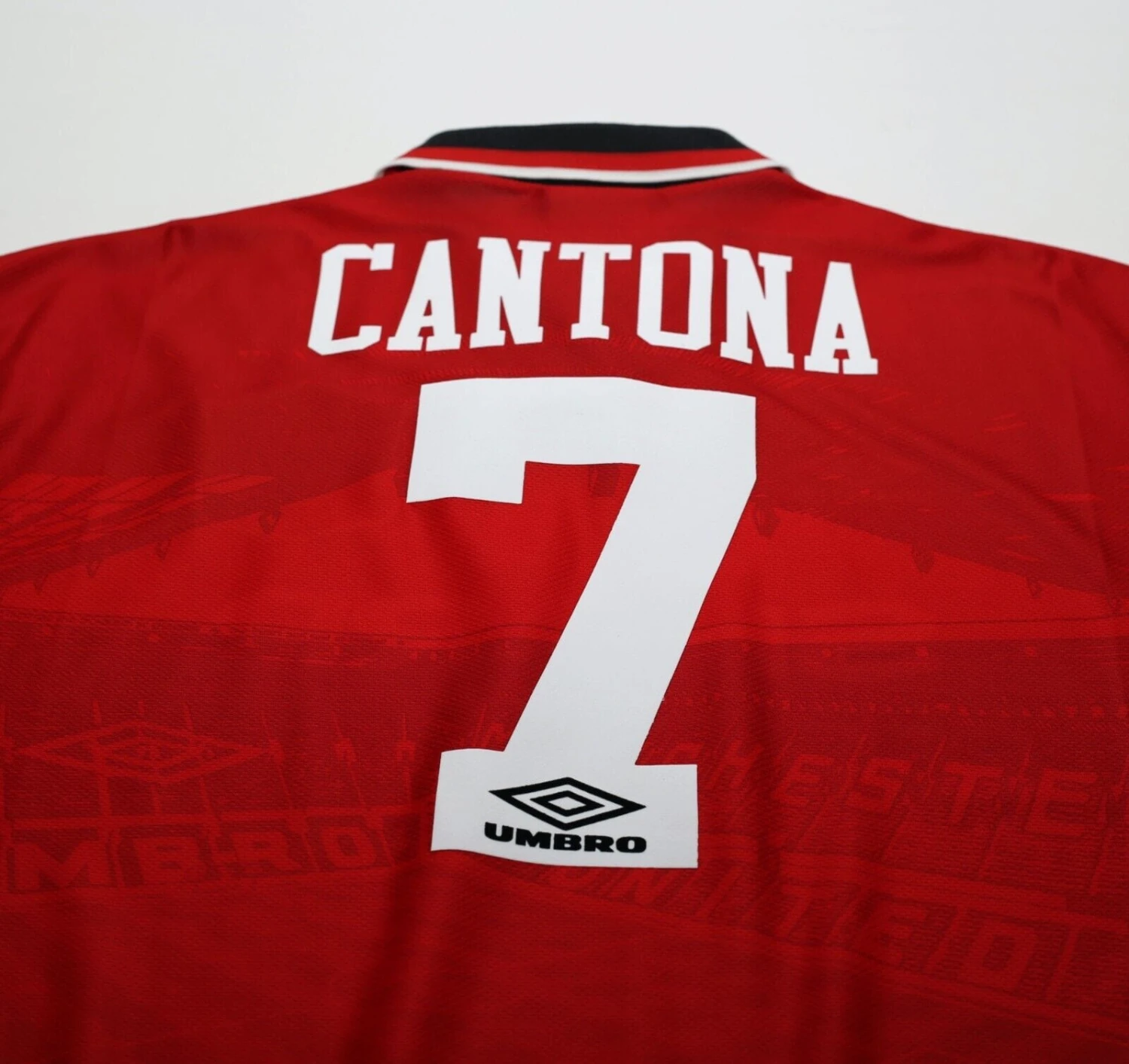 1994/96 CANTONA #7 Manchester United Vintage Umbro Football Shirt (M)(1994 96 cantona 7 manchester united vintage umbro football shirt m) 1994/96 CANTONA #7 Manchester United Vintage Umbro Football Shirt (M)(1994 96 Cantona 7 Manchester United Vintage Umbro Football Shirt M) -Football Shirt Collective 1994 96 cantona 7 manchester united vintage umbro football shirt m 1145923971