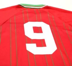 1994/96 RUSH #9 Wales Vintage Umbro Home Football Shirt Jersey (L/XL)(1994 96 Rush 9 Wales Vintage Umbro Home Football Shirt Jersey L Xl) -Football Shirt Collective 1994 96 rush 9 wales vintage umbro home football shirt jersey l xl 39962893811959