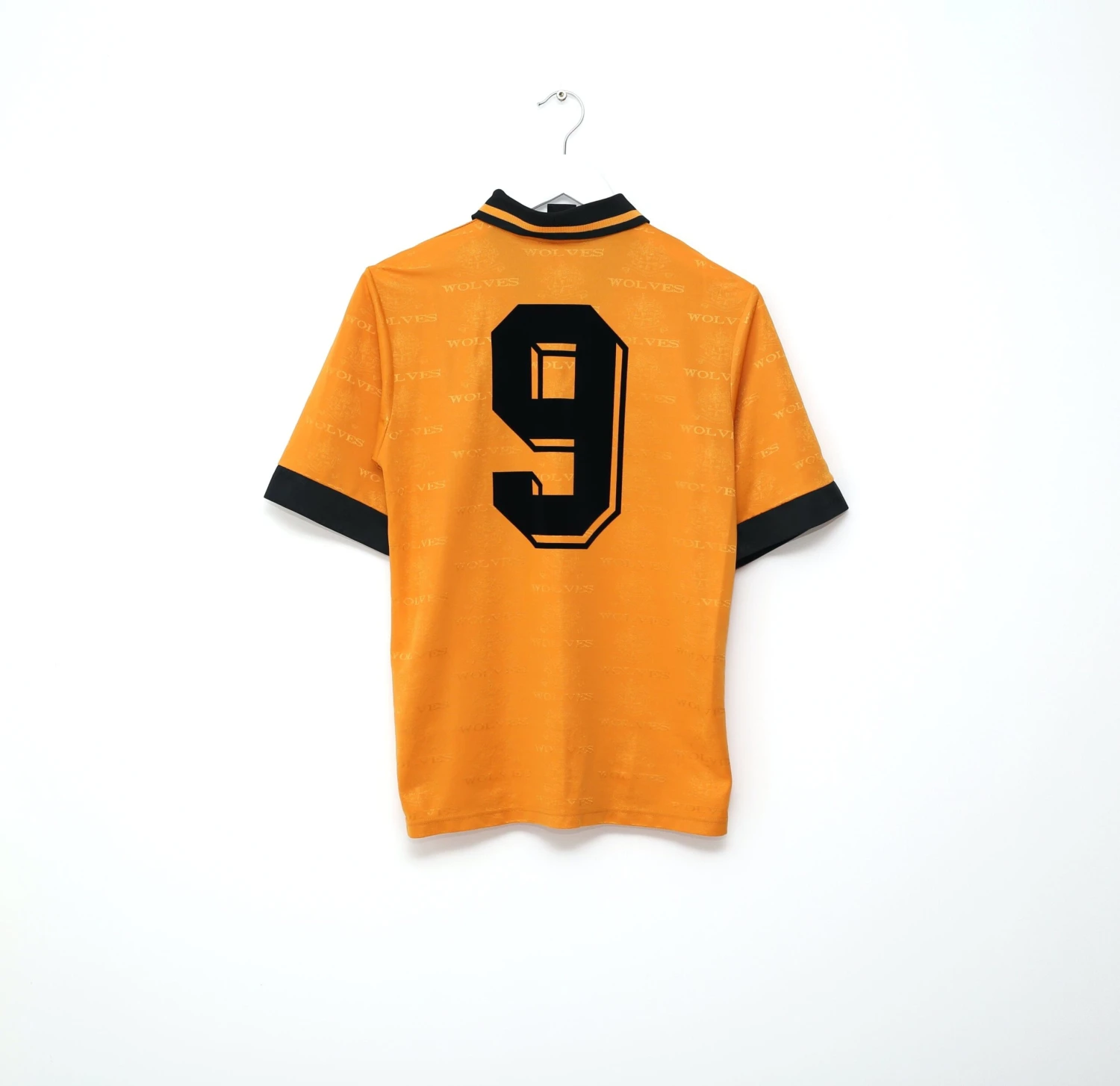 1995/96 BULL #9 Wolverhampton Wanderers Vintage Nutmeg Home Football Shirt (S)(1995 96 bull 9 wolverhampton wanderers vintage nutmeg home football shirt s) 1995/96 BULL #9 Wolverhampton Wanderers Vintage Nutmeg Home Football Shirt (S)(1995 96 Bull 9 Wolverhampton Wanderers Vintage Nutmeg Home Football Shirt S) -Football Shirt Collective 1995 96 bull 9 wolverhampton wanderers vintage nutmeg home football shirt s 40636854763767 scaled