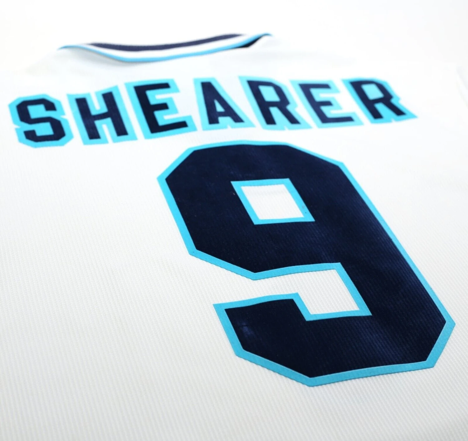 1995/97 Shearer #9 England Vintage Umbro Football Shirt (L/XL) Euro 96(1995 97 shearer 9 england vintage umbro football shirt l xl euro 96) 1995/97 Shearer #9 England Vintage Umbro Football Shirt (L/XL) Euro 96(1995 97 Shearer 9 England Vintage Umbro Football Shirt L Xl Euro 96) -Football Shirt Collective 1995 97 shearer 9 england vintage umbro football shirt l xl euro 96 72145912660342