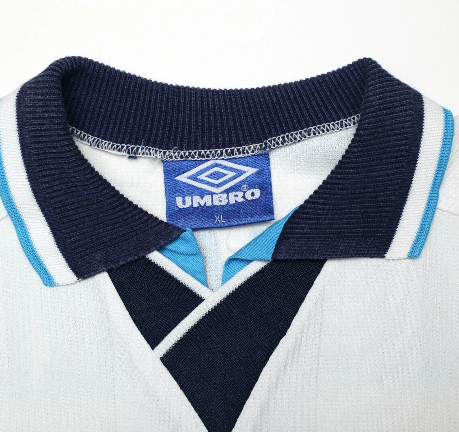 1995/97 Shearer #9 England Vintage Umbro Football Shirt (L/XL) Euro 96(1995 97 shearer 9 england vintage umbro football shirt l xl euro 96) 1995/97 Shearer #9 England Vintage Umbro Football Shirt (L/XL) Euro 96(1995 97 Shearer 9 England Vintage Umbro Football Shirt L Xl Euro 96) -Football Shirt Collective 1995 97 shearer 9 england vintage umbro football shirt l xl euro 96 72145912725878