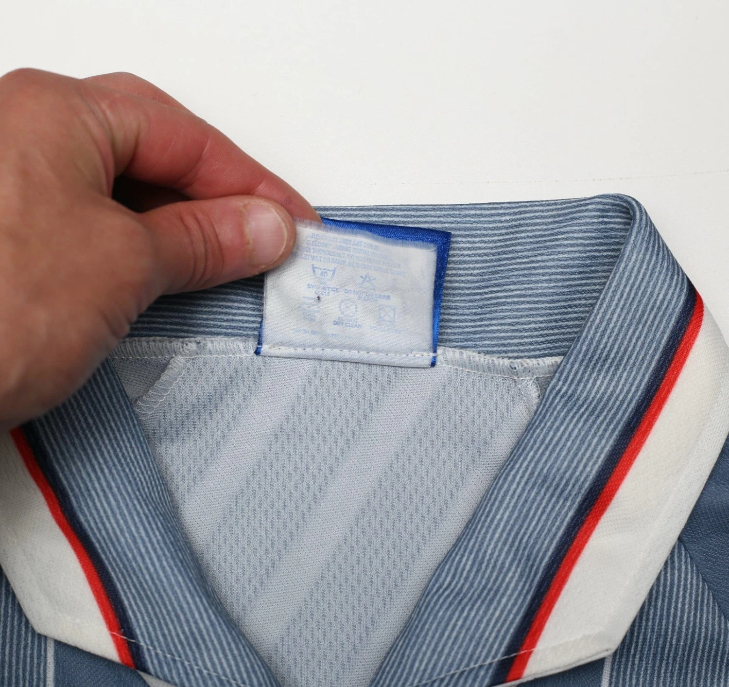 1996/97 GASCOIGNE #8 England Vintage Umbro Away Football Shirt (XL) Euro 96(1996 97 gascoigne 8 england vintage umbro away football shirt xl euro 96) 1996/97 GASCOIGNE #8 England Vintage Umbro Away Football Shirt (XL) Euro 96(1996 97 Gascoigne 8 England Vintage Umbro Away Football Shirt Xl Euro 96) -Football Shirt Collective 1996 97 gascoigne 8 england vintage umbro away football shirt xl euro 96 1181566985