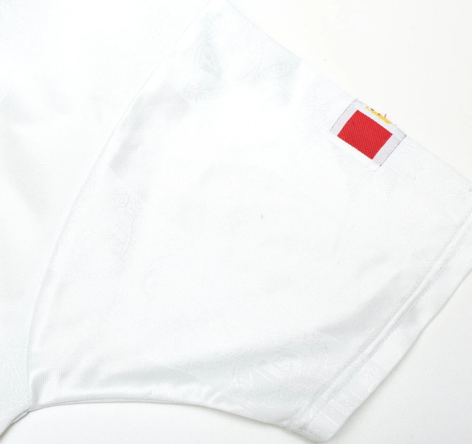 1997/99 BECKHAM #7 Manchester United Vintage Umbro Away Football Shirt (M)(1997 99 beckham 7 manchester united vintage umbro away football shirt m 1) 1997/99 BECKHAM #7 Manchester United Vintage Umbro Away Football Shirt (M)(1997 99 Beckham 7 Manchester United Vintage Umbro Away Football Shirt M 1) -Football Shirt Collective 1997 99 beckham 7 manchester united vintage umbro away football shirt m 1169747030