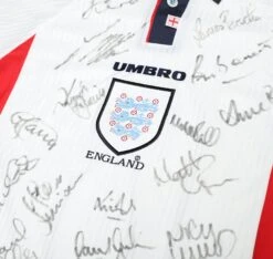 1997/99 ENGLAND U21'S Vintage Umbro Home SIGNED Football Shirt (L) BNWOT(1997 99 England U21s Vintage Umbro Home Signed Football Shirt L Bnwot) -Football Shirt Collective 1997 99 england u21 s vintage umbro home signed football shirt l bnwot 39812748116215