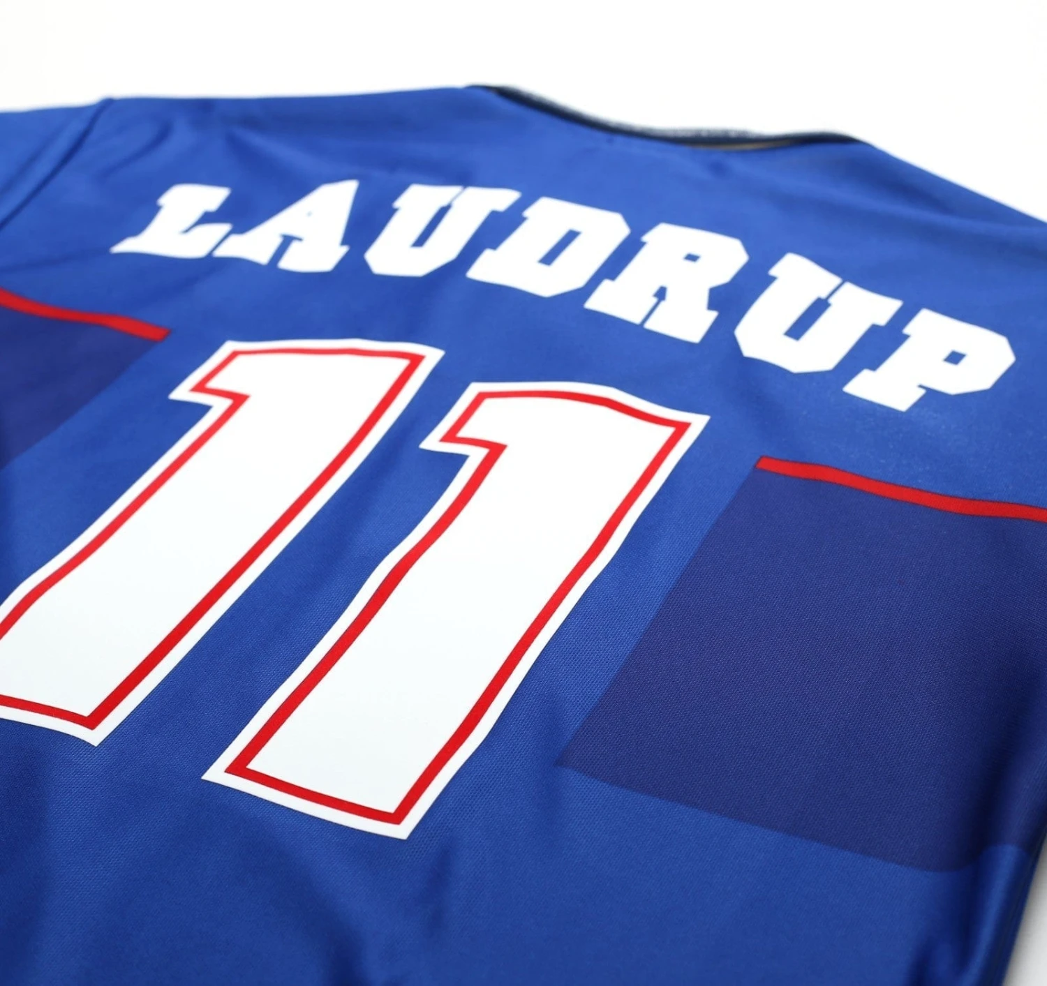 1997/99 LAUDRUP #11 Rangers Vintage Nike Home Football Shirt (L)(1997 99 laudrup 11 rangers vintage nike home football shirt l) 1997/99 LAUDRUP #11 Rangers Vintage Nike Home Football Shirt (L)(1997 99 Laudrup 11 Rangers Vintage Nike Home Football Shirt L) -Football Shirt Collective 1997 99 laudrup 11 rangers vintage nike home football shirt l 1181567019