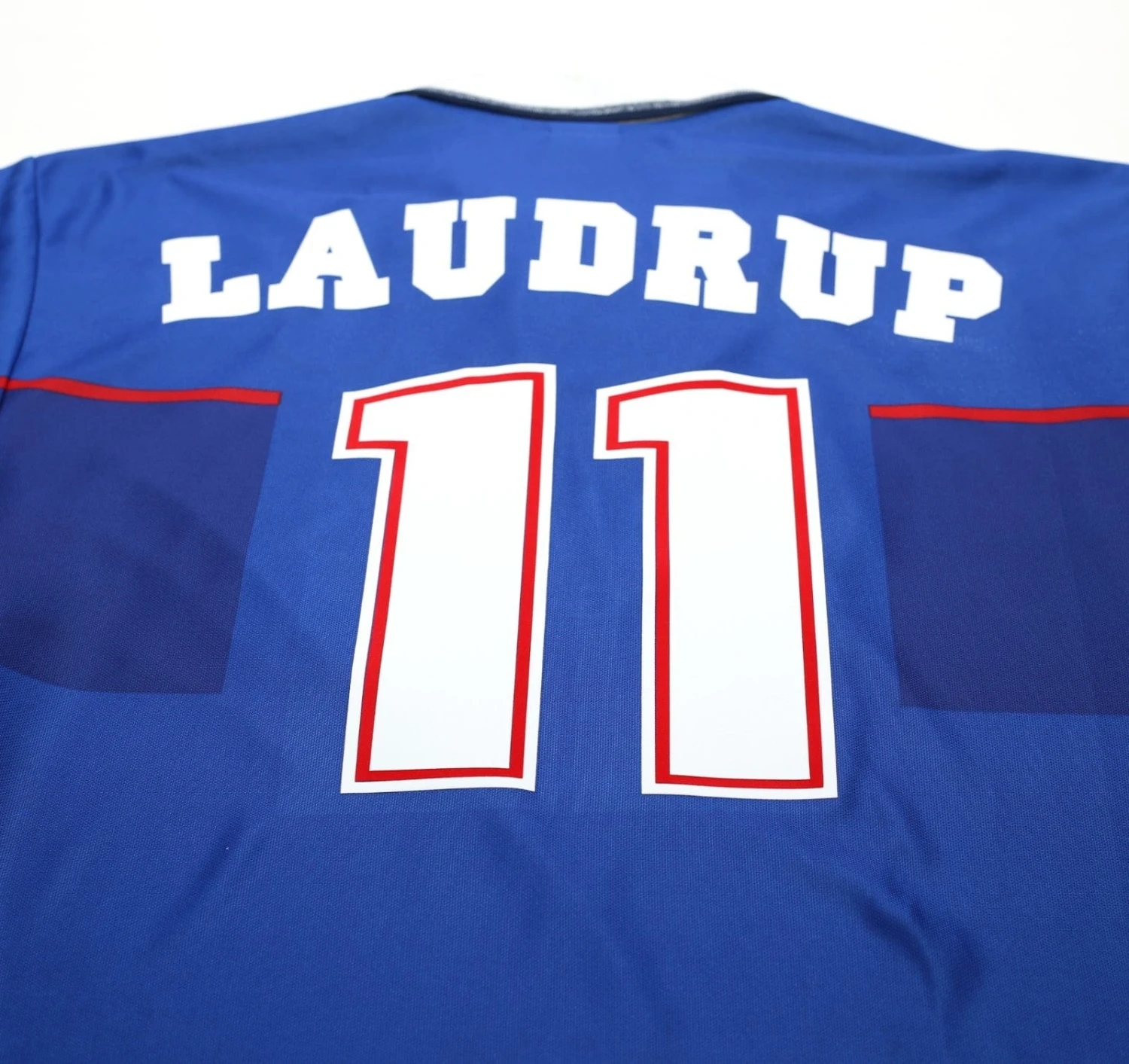 1997/99 LAUDRUP #11 Rangers Vintage Nike Home Football Shirt (L)(1997 99 laudrup 11 rangers vintage nike home football shirt l) 1997/99 LAUDRUP #11 Rangers Vintage Nike Home Football Shirt (L)(1997 99 Laudrup 11 Rangers Vintage Nike Home Football Shirt L) -Football Shirt Collective 1997 99 laudrup 11 rangers vintage nike home football shirt l 1181567020