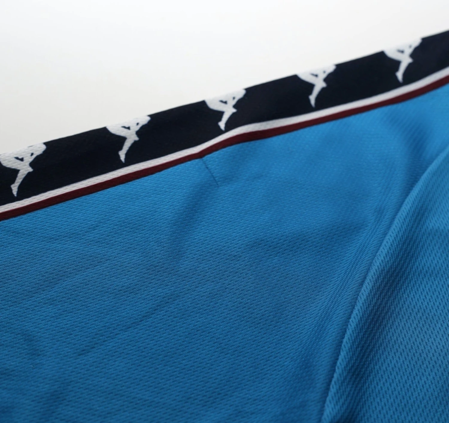 1997/99 MANCHESTER CITY Vintage Kappa Long Sleeve Home Football Shirt (XL)(1997 99 manchester city vintage kappa long sleeve home football shirt xl) 1997/99 MANCHESTER CITY Vintage Kappa Long Sleeve Home Football Shirt (XL)(1997 99 Manchester City Vintage Kappa Long Sleeve Home Football Shirt Xl) -Football Shirt Collective 1997 99 manchester city vintage kappa long sleeve home football shirt xl 1177518887