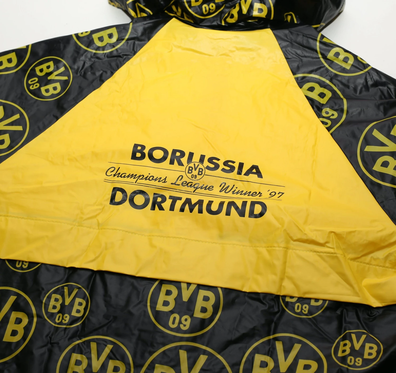 1997 BORUSSIA DORTMUND Vintage Champions League Winners Football Rain Jacket (S) BNWOT(1997 borussia dortmund vintage champions league winners football rain jacket s) 1997 BORUSSIA DORTMUND Vintage Champions League Winners Football Rain Jacket (S) BNWOT(1997 Borussia Dortmund Vintage Champions League Winners Football Rain Jacket S) -Football Shirt Collective 1997 borussia dortmund vintage champions league winners football rain jacket s bnwot 1175908993 scaled