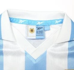 1999/00 Batistuta #9 Argentina Vintage Reebok Home Football Shirt (M)(1999 00 Batistuta 9 Argentina Vintage Reebok Home Football Shirt M) -Football Shirt Collective 1999 00 batistuta 9 argentina vintage reebok home football shirt m 43481099698423
