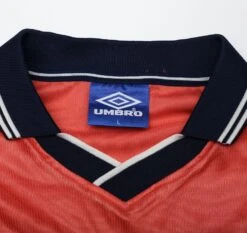 1999/00 Hutchinson #10 Scotland Vintage Umbro Away Football Shirt (L)(1999 00 Hutchinson 10 Scotland Vintage Umbro Away Football Shirt L) -Football Shirt Collective 1999 00 hutchinson 10 scotland vintage umbro away football shirt l 73224412725622