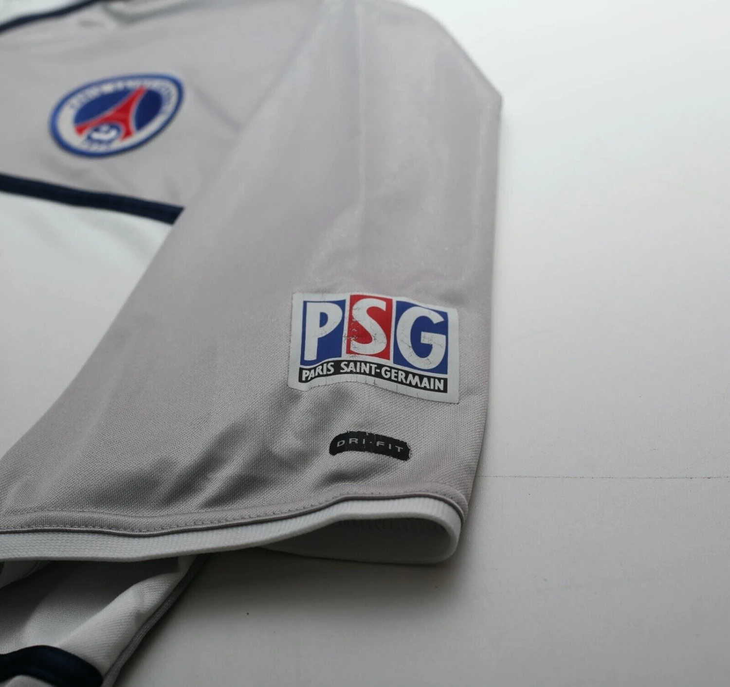 1999/00 PSG Vintage Nike Away Football Shirt (M) Paris Saint-Germain(1999 00 psg vintage nike away football shirt m paris saint germain) 1999/00 PSG Vintage Nike Away Football Shirt (M) Paris Saint-Germain(1999 00 Psg Vintage Nike Away Football Shirt M Paris Saint Germain) -Football Shirt Collective 1999 00 psg vintage nike away football shirt m paris saint germain 71541279523190