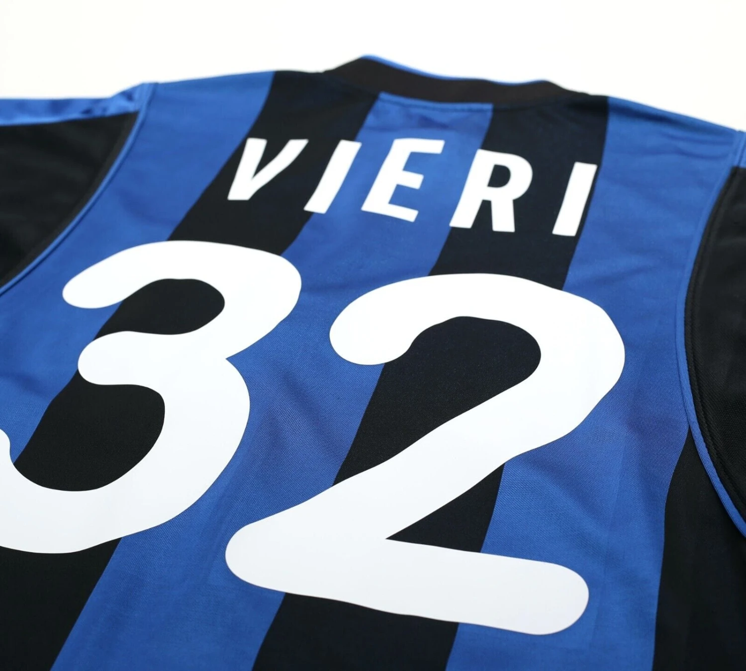 2000/01 VIERI #32 Inter Milan Vintage Nike Home Football Shirt Jersey (S/M)(2000 01 vieri 32 inter milan vintage nike home football shirt jersey s m) 2000/01 VIERI #32 Inter Milan Vintage Nike Home Football Shirt Jersey (S/M)(2000 01 Vieri 32 Inter Milan Vintage Nike Home Football Shirt Jersey S M) -Football Shirt Collective 2000 01 vieri 32 inter milan vintage nike home football shirt jersey s m 41842042732791