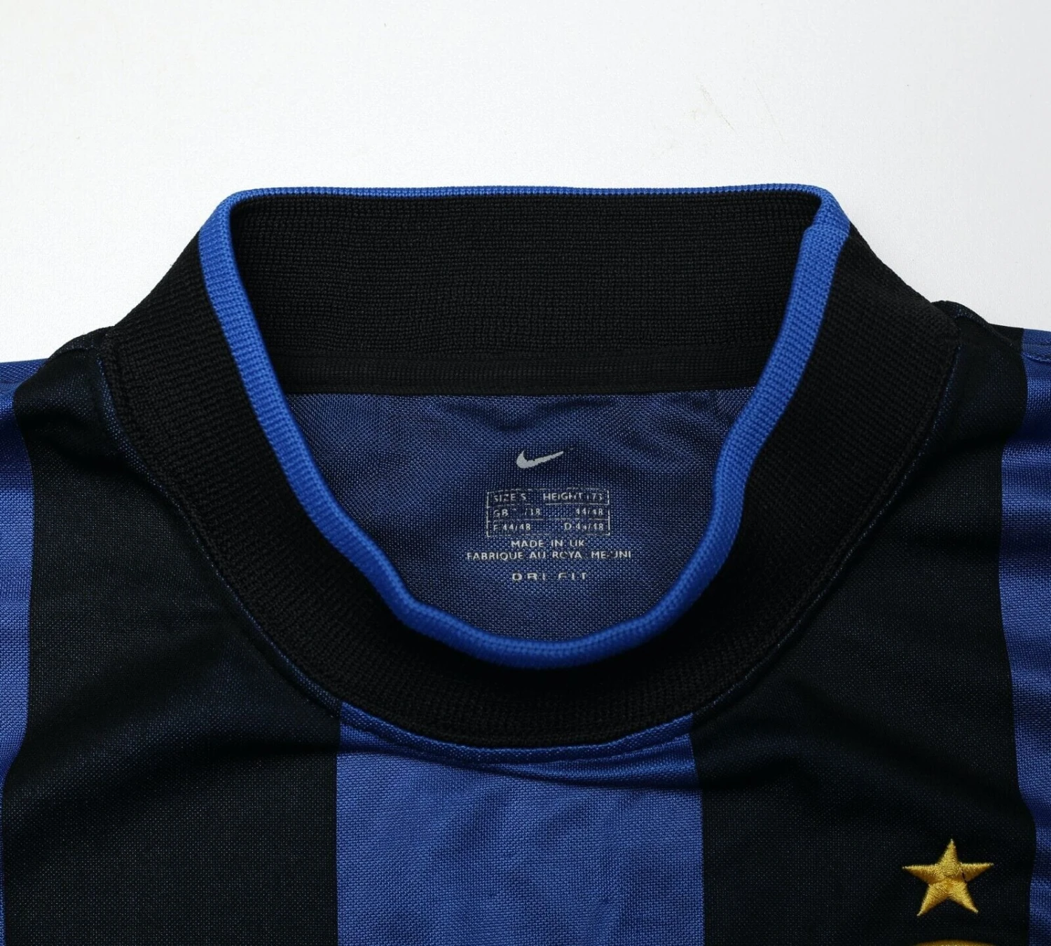 2000/01 VIERI #32 Inter Milan Vintage Nike Home Football Shirt Jersey (S/M)(2000 01 vieri 32 inter milan vintage nike home football shirt jersey s m) 2000/01 VIERI #32 Inter Milan Vintage Nike Home Football Shirt Jersey (S/M)(2000 01 Vieri 32 Inter Milan Vintage Nike Home Football Shirt Jersey S M) -Football Shirt Collective 2000 01 vieri 32 inter milan vintage nike home football shirt jersey s m 41842042798327