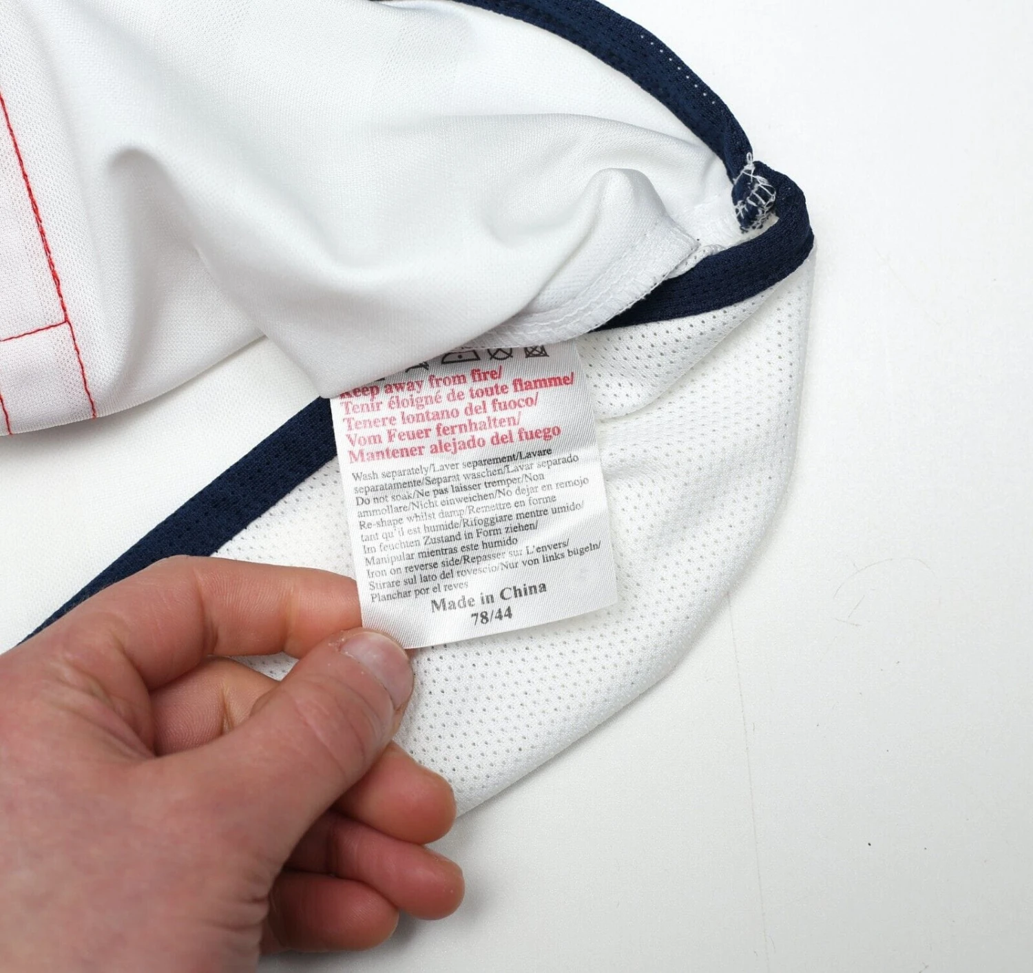 2001/03 OWEN #10 England Vintage Umbro Home Football Shirt (XL) WC 2002 BRAZIL(2001 03 owen 10 england vintage umbro home football shirt xl wc 2002 brazil) 2001/03 OWEN #10 England Vintage Umbro Home Football Shirt (XL) WC 2002 BRAZIL(2001 03 Owen 10 England Vintage Umbro Home Football Shirt Xl Wc 2002 Brazil) -Football Shirt Collective 2001 03 owen 10 england vintage umbro home football shirt xl wc 2002 brazil 42337391608055