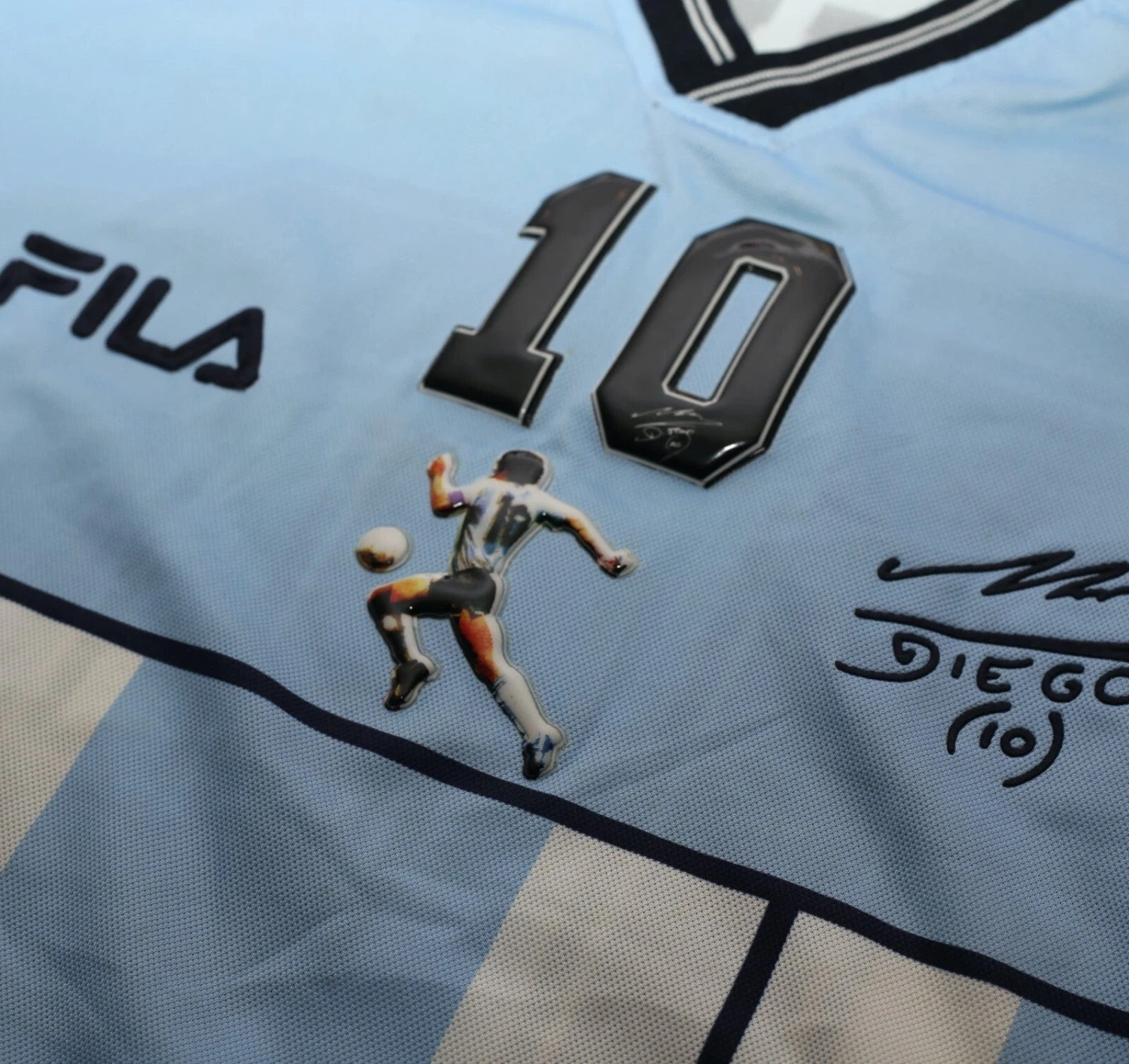 2001 MARADONA #10 Argentina Vintage FILA Testimonial Football Shirt (XL)(2001 maradona 10 argentina vintage fila testimonial football shirt xl) 2001 MARADONA #10 Argentina Vintage FILA Testimonial Football Shirt (XL)(2001 Maradona 10 Argentina Vintage Fila Testimonial Football Shirt Xl) -Football Shirt Collective 2001 maradona 10 argentina vintage fila testimonial football shirt xl 1169747018