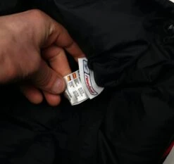 2002/04 LIVERPOOL Vintage Reebok Padded Football Bench Coat Jacket (M)(2002 04 Liverpool Vintage Reebok Padded Football Bench Coat Jacket M) -Football Shirt Collective 2002 04 liverpool vintage reebok padded football bench coat jacket m 1145924222