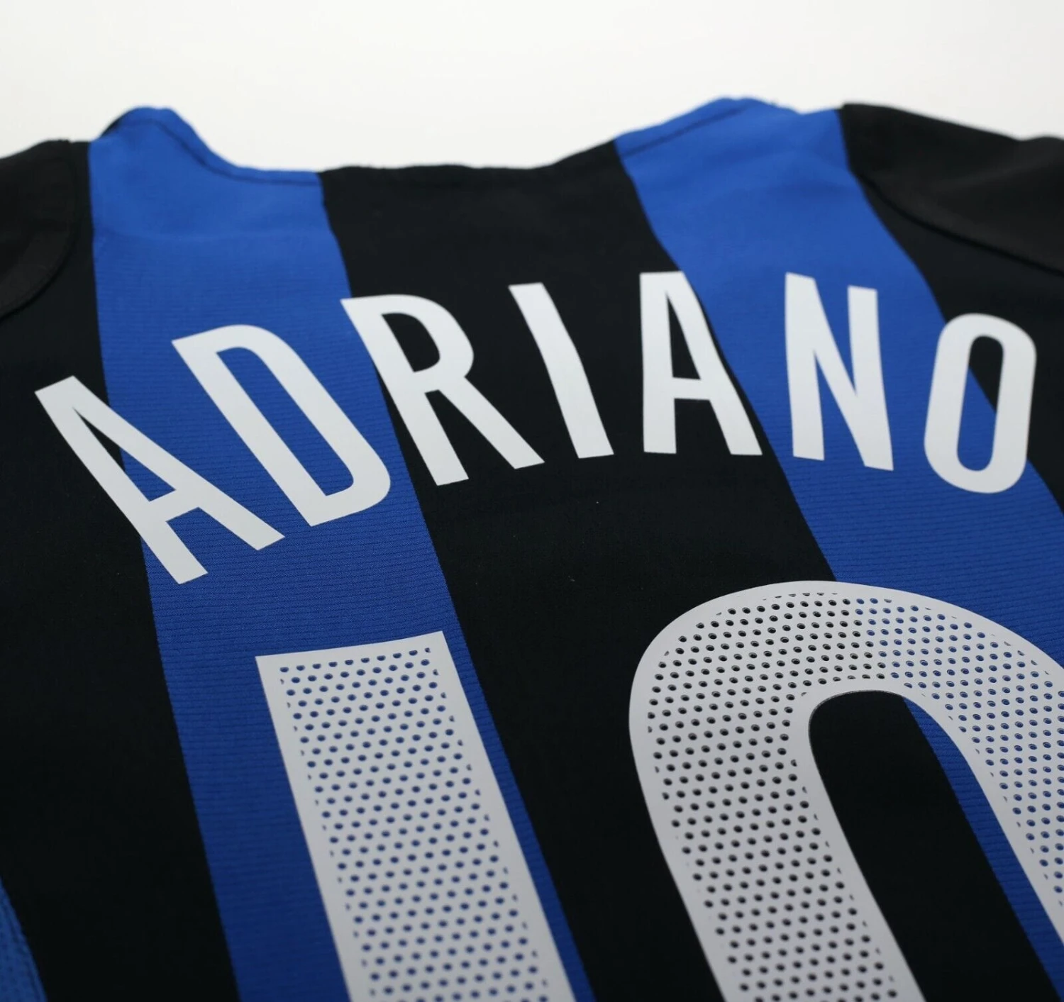 2004/05 ADRIANO #10 Inter Milan Vintage Nike Home Football Shirt (S)(2004 05 adriano 10 inter milan vintage nike home football shirt s) 2004/05 ADRIANO #10 Inter Milan Vintage Nike Home Football Shirt (S)(2004 05 Adriano 10 Inter Milan Vintage Nike Home Football Shirt S) -Football Shirt Collective 2004 05 adriano 10 inter milan vintage nike home football shirt s 1146833326