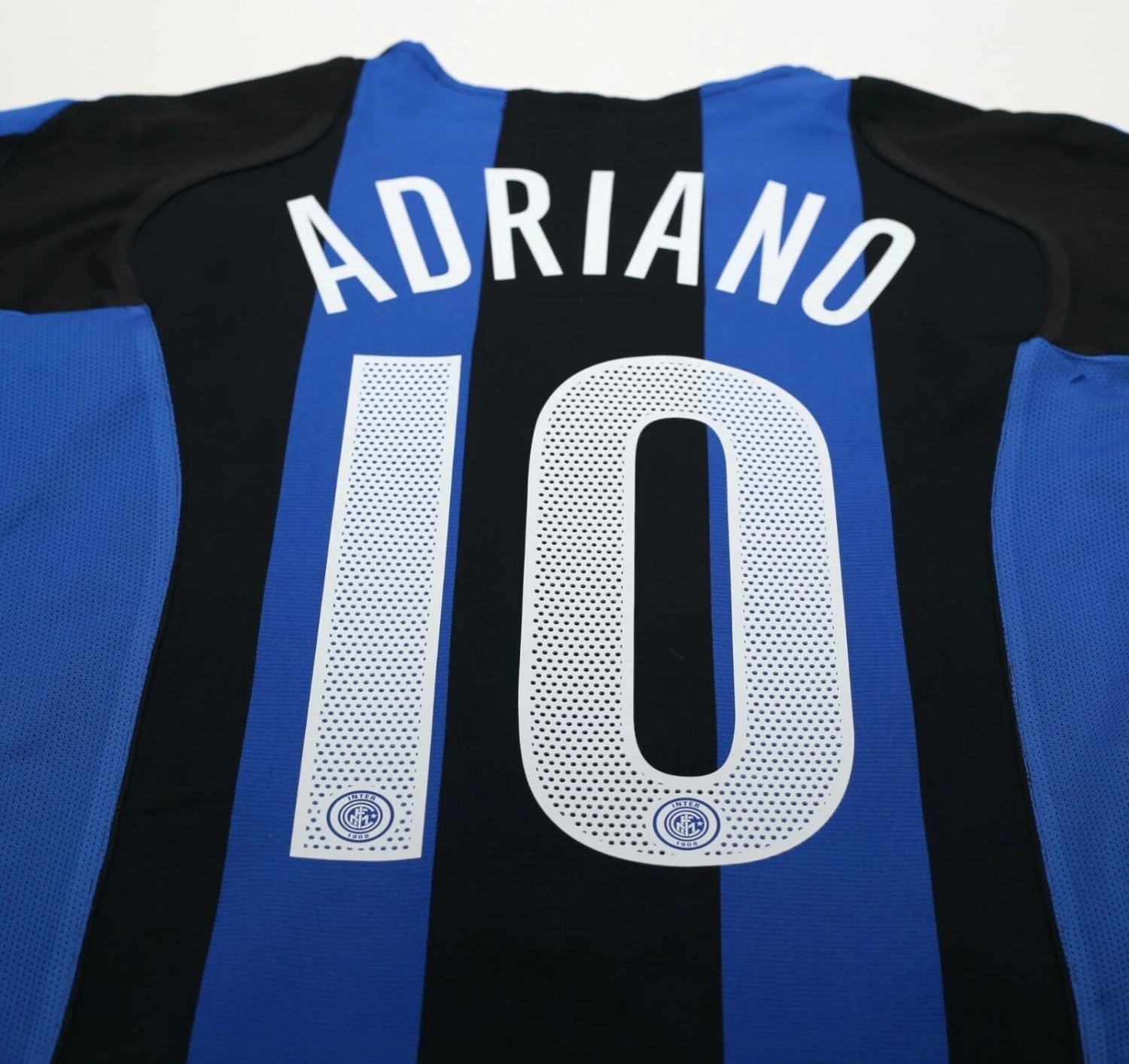 2004/05 ADRIANO #10 Inter Milan Vintage Nike Home Football Shirt (S)(2004 05 adriano 10 inter milan vintage nike home football shirt s) 2004/05 ADRIANO #10 Inter Milan Vintage Nike Home Football Shirt (S)(2004 05 Adriano 10 Inter Milan Vintage Nike Home Football Shirt S) -Football Shirt Collective 2004 05 adriano 10 inter milan vintage nike home football shirt s 1146833328