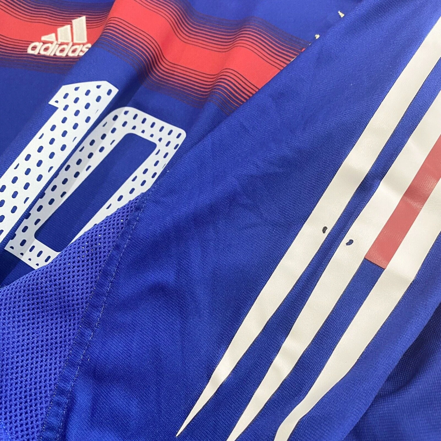 2004/06 ZIDANE #10 France Vintage adidas Home Football Shirt (XL) Euro 2004(2004 06 zidane 10 france vintage adidas home football shirt xl euro 2004) 2004/06 ZIDANE #10 France Vintage Adidas Home Football Shirt (XL) Euro 2004(2004 06 Zidane 10 France Vintage Adidas Home Football Shirt Xl Euro 2004) -Football Shirt Collective 2004 06 zidane 10 france vintage adidas home football shirt xl euro 2004 39812973789431