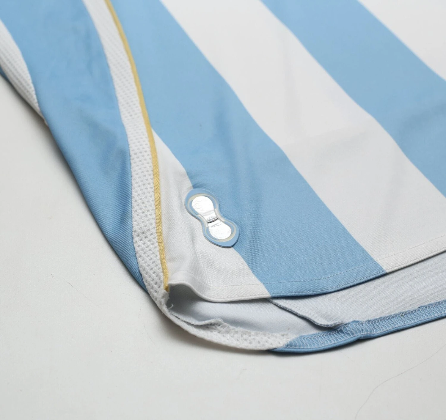 2005/07 MESSI #19 Argentina Vintage adidas Home Football Shirt (L) WC 2006(2005 07 messi 19 argentina vintage adidas home football shirt l wc 2006) 2005/07 MESSI #19 Argentina Vintage Adidas Home Football Shirt (L) WC 2006(2005 07 Messi 19 Argentina Vintage Adidas Home Football Shirt L Wc 2006) -Football Shirt Collective 2005 07 messi 19 argentina vintage adidas home football shirt l wc 2006 42850568863991