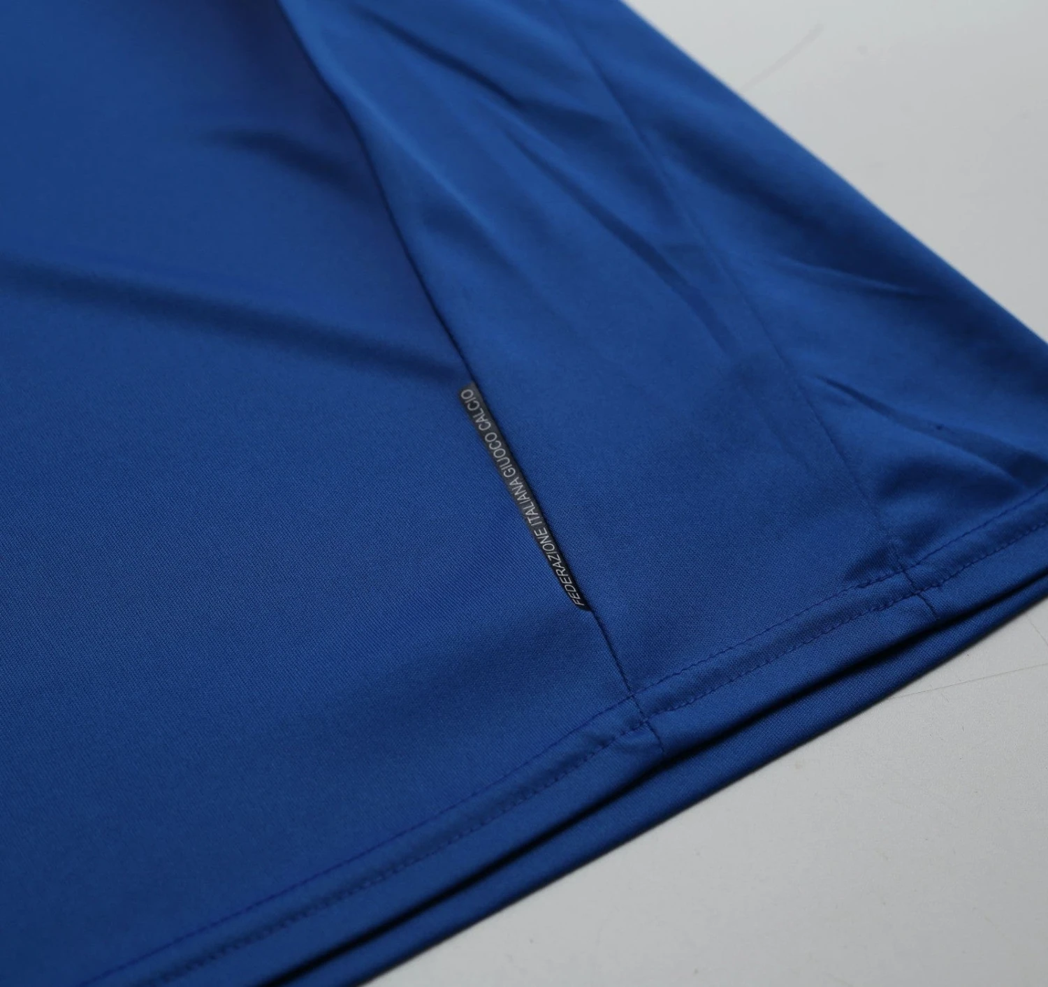 2006 DEL PIERO #7 Italy Vintage PUMA Home Football Shirt (M) WC 2006(2006 del piero 7 italy vintage puma home football shirt m wc 2006) 2006 DEL PIERO #7 Italy Vintage PUMA Home Football Shirt (M) WC 2006(2006 Del Piero 7 Italy Vintage Puma Home Football Shirt M Wc 2006) -Football Shirt Collective 2006 del piero 7 italy vintage puma home football shirt m wc 2006 1182454993