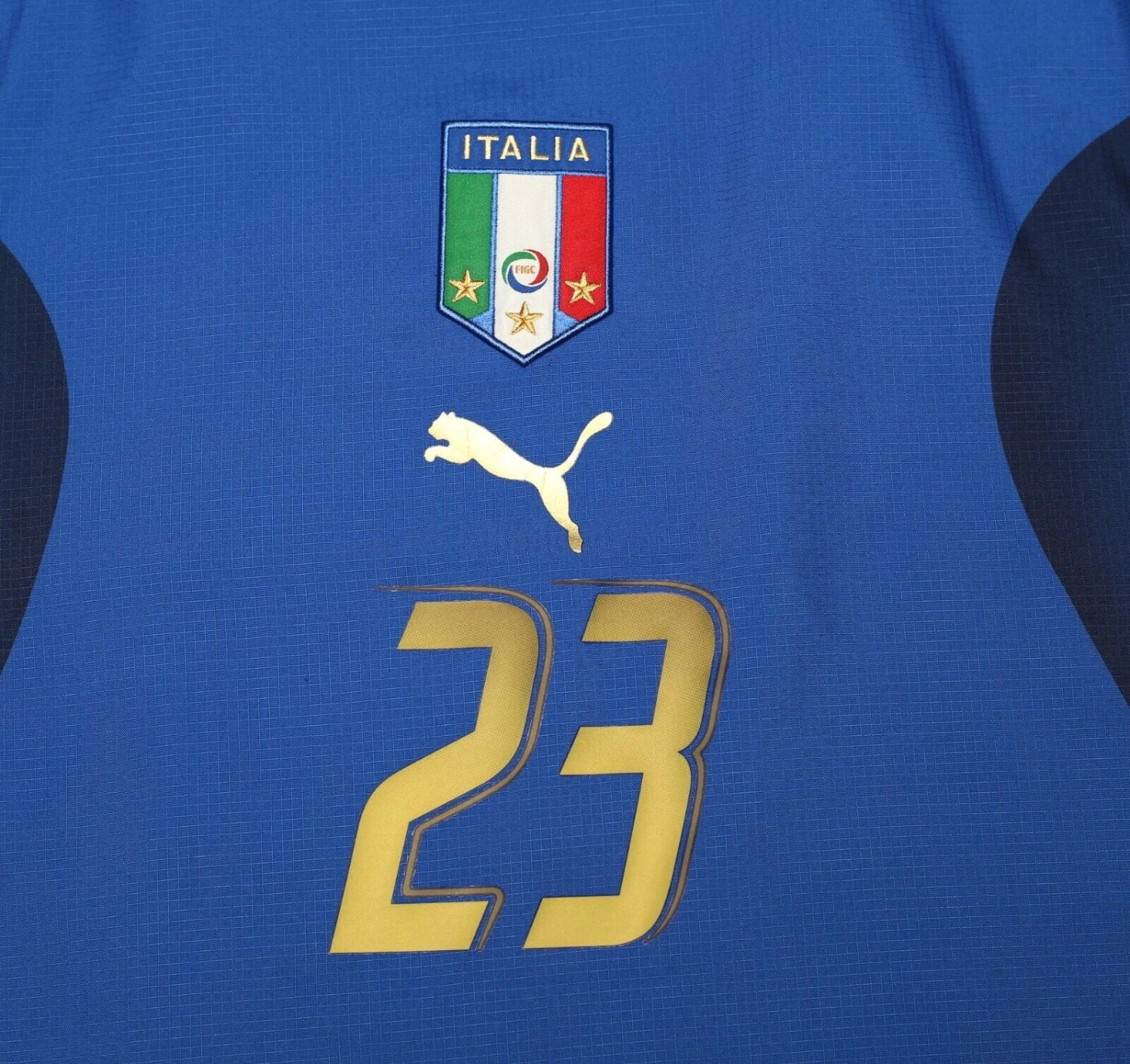 2006 MATERAZZI #23 Italy Vintage PUMA Home Football Shirt (XXL) WC 2006(2006 materazzi 23 italy vintage puma home football shirt xxl wc 2006) 2006 MATERAZZI #23 Italy Vintage PUMA Home Football Shirt (XXL) WC 2006(2006 Materazzi 23 Italy Vintage Puma Home Football Shirt Xxl Wc 2006) -Football Shirt Collective 2006 materazzi 23 italy vintage puma home football shirt xxl wc 2006 42850550546679