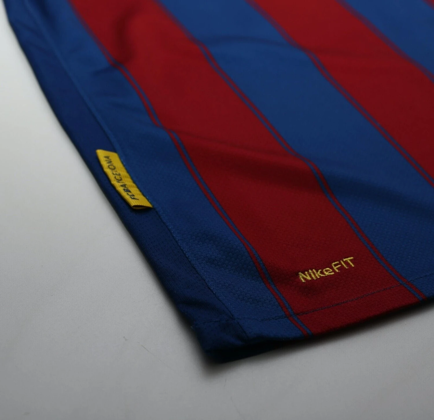 2009/10 MESSI #10 Barcelona Vintage Nike Long Sleeve Home Football Shirt (S)(2009 10 messi 10 barcelona vintage nike long sleeve home football shirt s) 2009/10 MESSI #10 Barcelona Vintage Nike Long Sleeve Home Football Shirt (S)(2009 10 Messi 10 Barcelona Vintage Nike Long Sleeve Home Football Shirt S) -Football Shirt Collective 2009 10 messi 10 barcelona vintage nike long sleeve home football shirt s 41142555214071