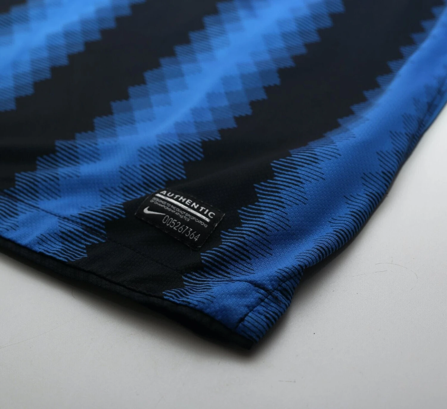 2010/11 INTER MILAN Vintage Nike Football Home Shirt (M)(2010 11 inter milan vintage nike football home shirt m) 2010/11 INTER MILAN Vintage Nike Football Home Shirt (M)(2010 11 Inter Milan Vintage Nike Football Home Shirt M) -Football Shirt Collective 2010 11 inter milan vintage nike football home shirt m 41211576582391