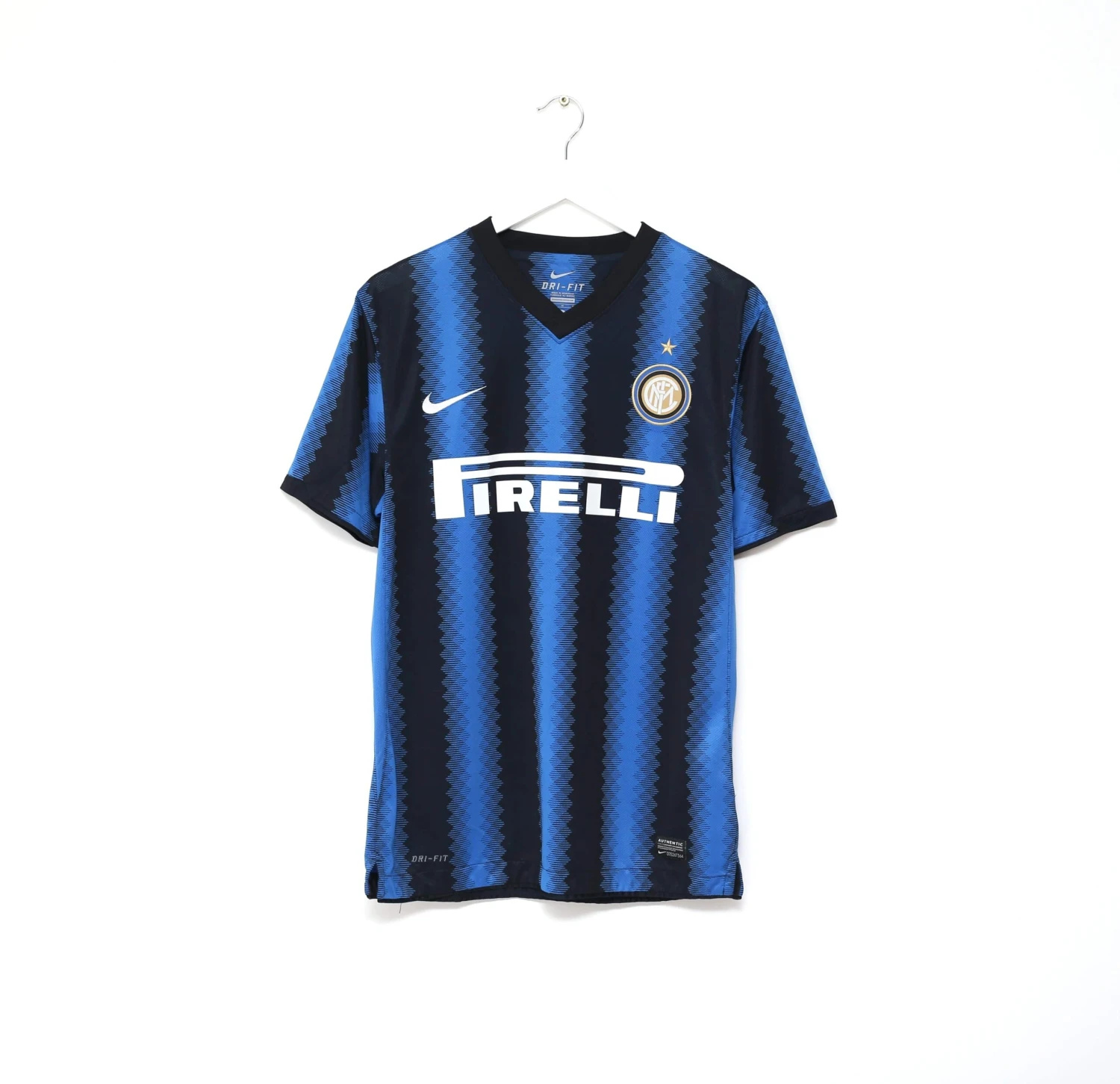 2010/11 INTER MILAN Vintage Nike Football Home Shirt (M)(2010 11 inter milan vintage nike football home shirt m) 2010/11 INTER MILAN Vintage Nike Football Home Shirt (M)(2010 11 Inter Milan Vintage Nike Football Home Shirt M) -Football Shirt Collective 2010 11 inter milan vintage nike football home shirt m 41212097265911 scaled