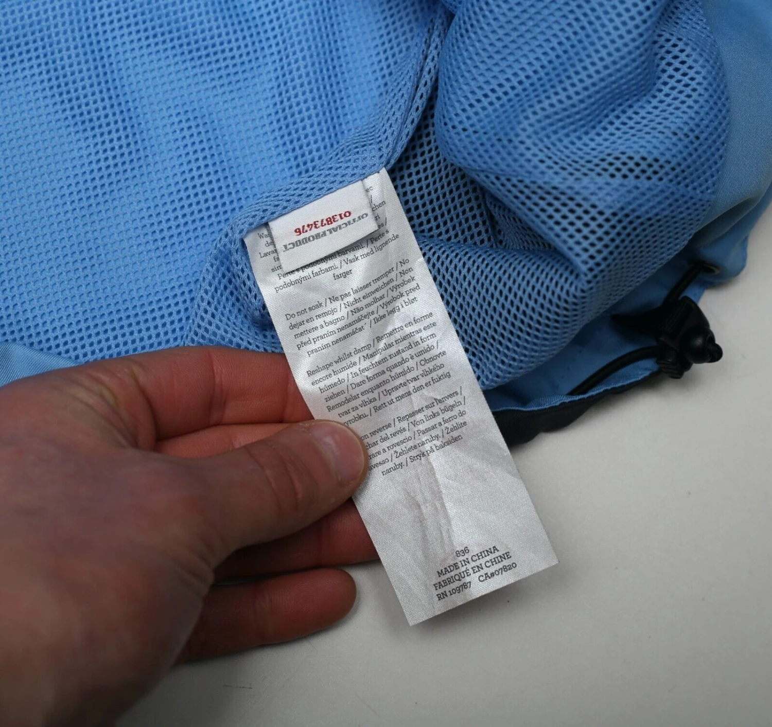 2010/12 MANCHESTER CITY Vintage Umbro Football Hooded Jacket (M)(2010 12 manchester city vintage umbro football hooded jacket m) 2010/12 MANCHESTER CITY Vintage Umbro Football Hooded Jacket (M)(2010 12 Manchester City Vintage Umbro Football Hooded Jacket M) -Football Shirt Collective 2010 12 manchester city vintage umbro football hooded jacket m 1145924251