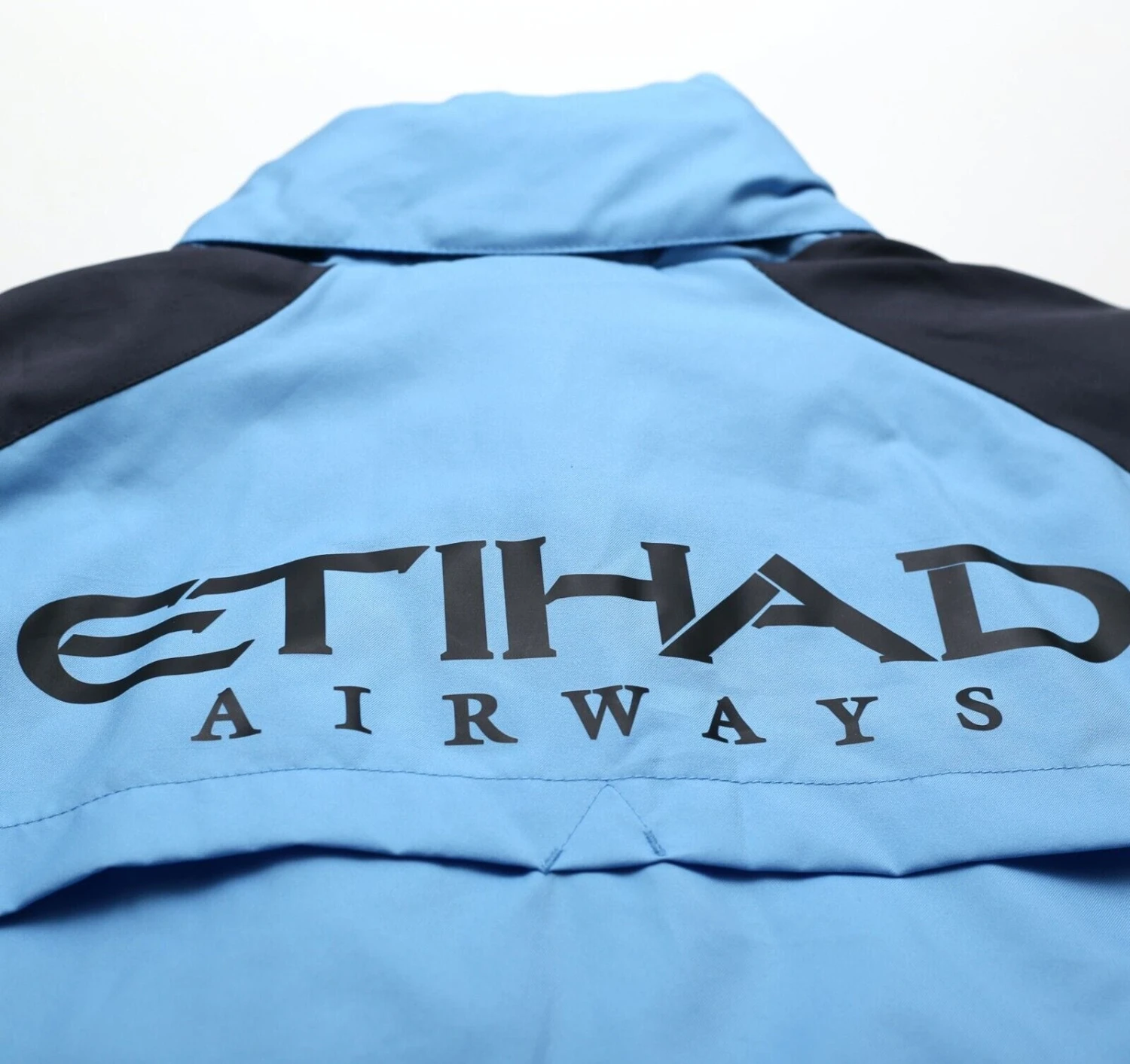 2010/12 MANCHESTER CITY Vintage Umbro Football Hooded Jacket (M)(2010 12 manchester city vintage umbro football hooded jacket m) 2010/12 MANCHESTER CITY Vintage Umbro Football Hooded Jacket (M)(2010 12 Manchester City Vintage Umbro Football Hooded Jacket M) -Football Shirt Collective 2010 12 manchester city vintage umbro football hooded jacket m 1145924253