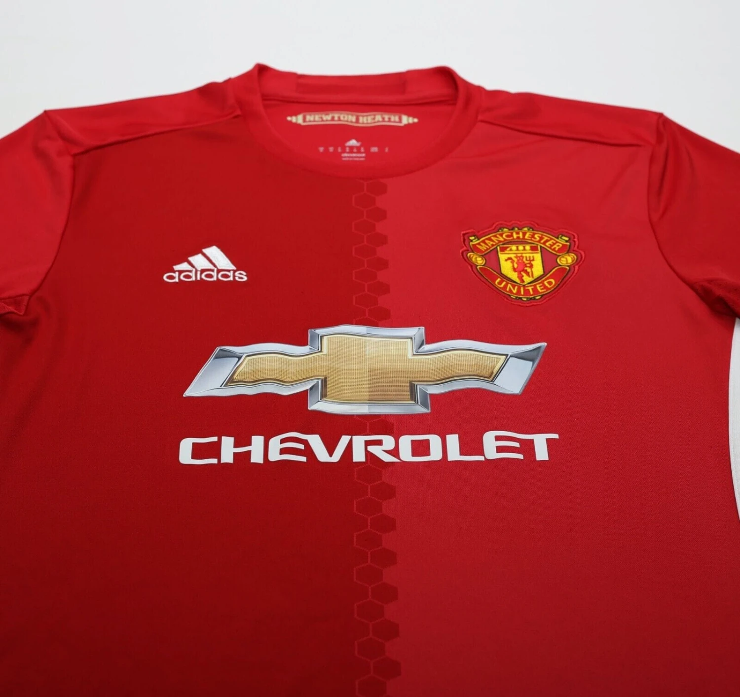 2016/17 Manchester United Vintage adidas Home Football Shirt (M)(2015 16 manchester united vintage adidas home football shirt m 1) 2016/17 Manchester United Vintage Adidas Home Football Shirt (M)(2015 16 Manchester United Vintage Adidas Home Football Shirt M 1) -Football Shirt Collective 2015 16 manchester united vintage adidas home football shirt m 58376780710135