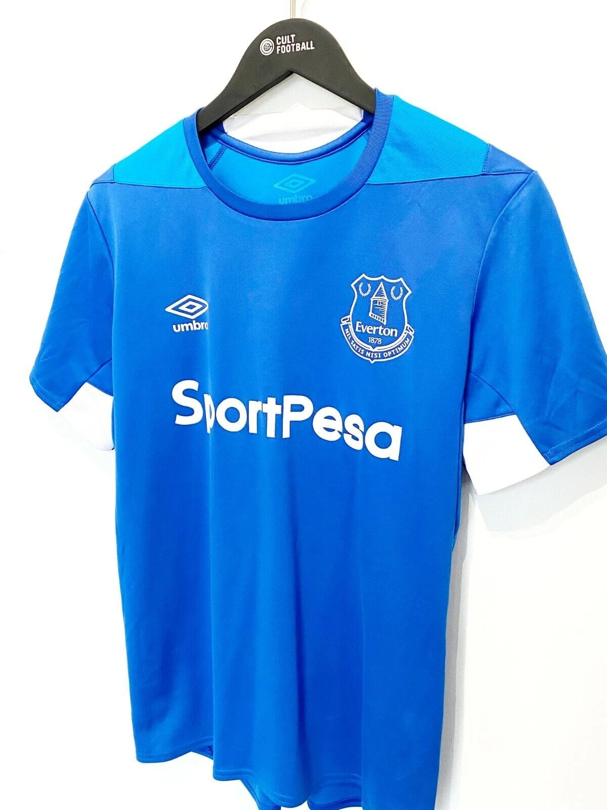 2018/19 EVERTON Vintage Umbro Warm Up Football Training Shirt (S)(2018 19 everton vintage umbro warm up football training shirt s) 2018/19 EVERTON Vintage Umbro Warm Up Football Training Shirt (S)(2018 19 Everton Vintage Umbro Warm Up Football Training Shirt S) -Football Shirt Collective 2018 19 everton vintage umbro warm up football training shirt s 39813048238327